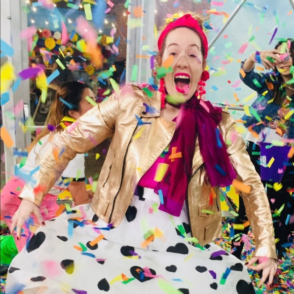 Meet your Posher, Lydia - Picture 1 of 1